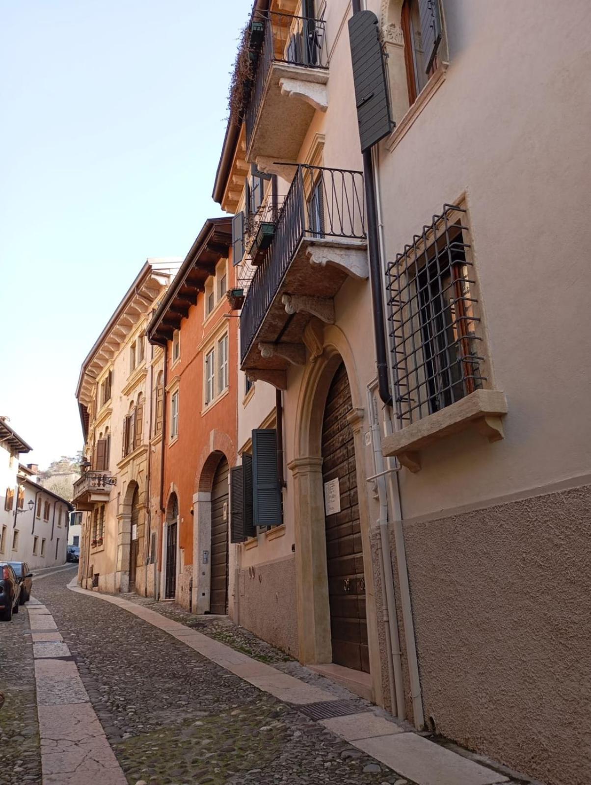 Charme Domus San Carlo Apartment Verona Exterior photo